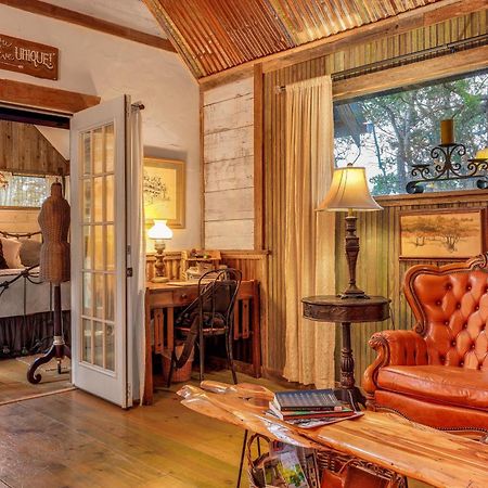 Pet-Friendly Wimberley Cabin With Fire Pit And Hot Tub Экстерьер фото