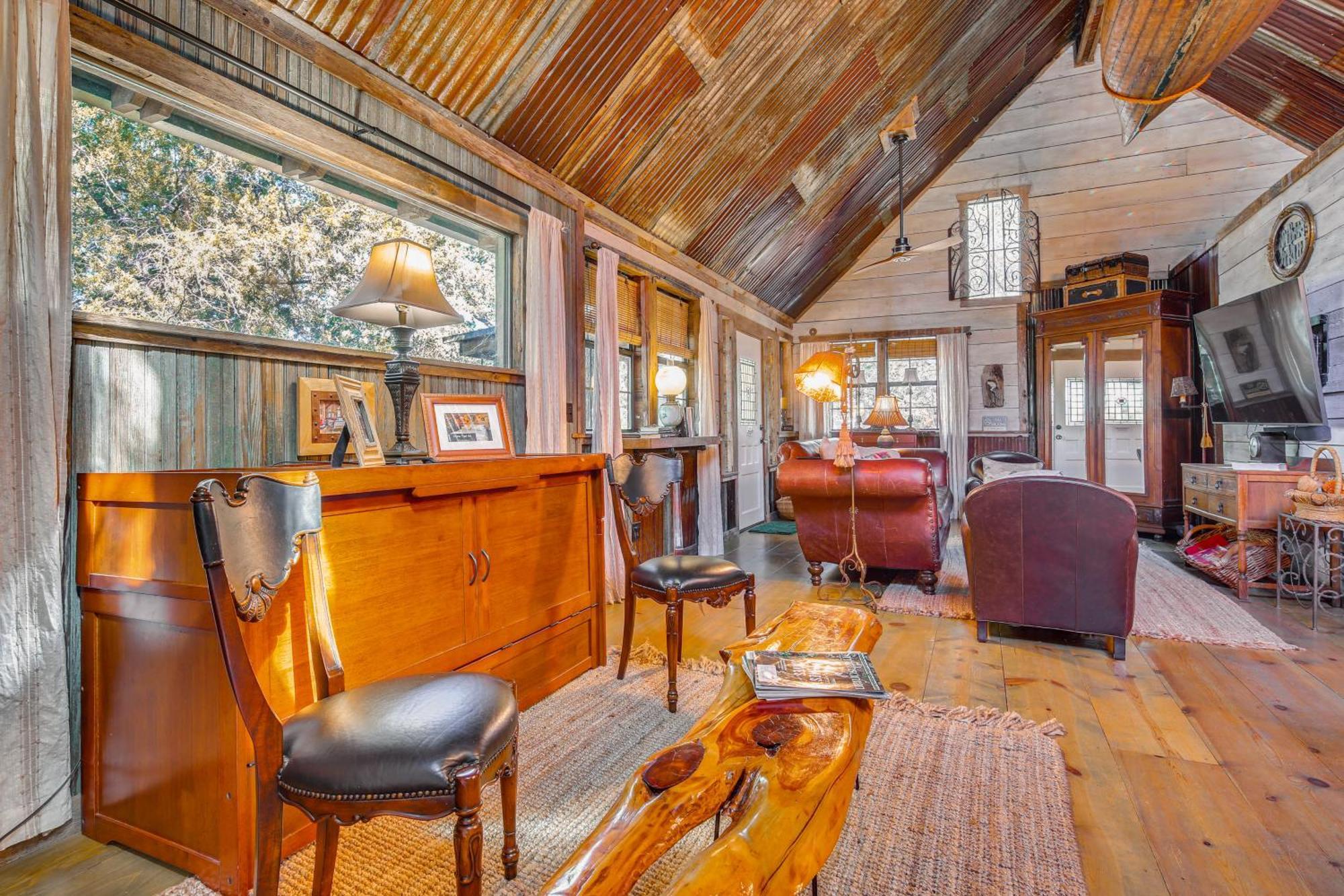 Pet-Friendly Wimberley Cabin With Fire Pit And Hot Tub Экстерьер фото
